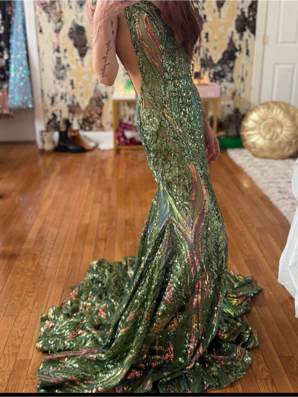 NWT JOVANI Green High Glam Sequin Prom Gown 22770 ~ Size 4 ~ Retail $829